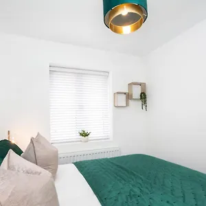 piccadilly-place-3-bedroom-house.yorkshirehotels.net/